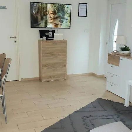 Apartment Apartman Ana *